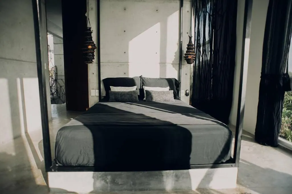 Tulum Beachfront Villa I'Ik
