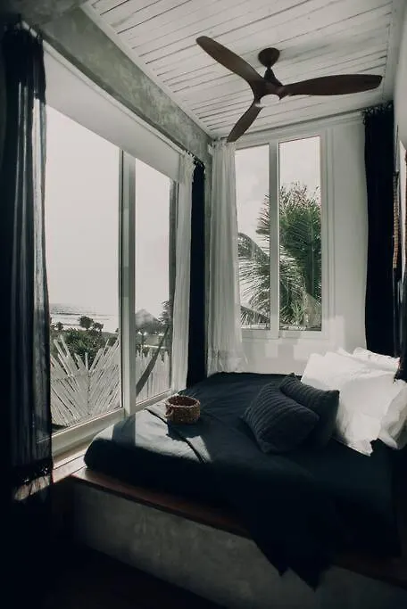 Tulum Beachfront Villa I'Ik 0*,