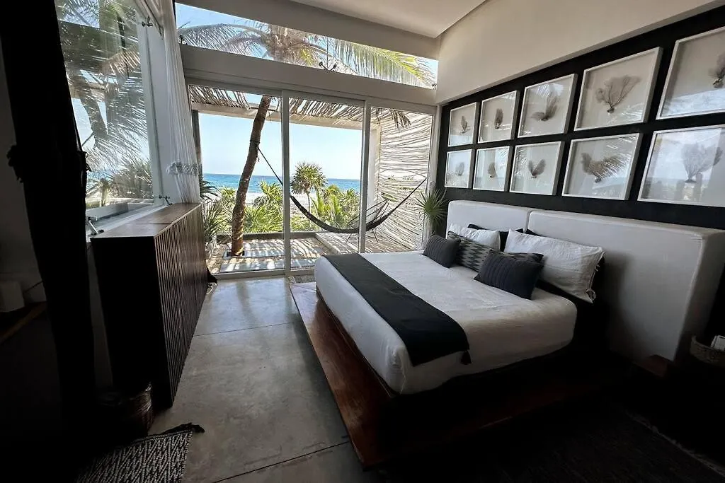 Tulum Beachfront Villa I'Ik