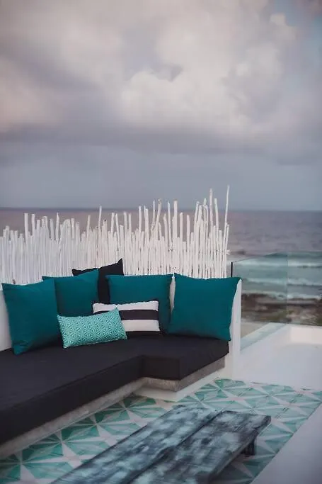 Tulum Beachfront Villa I'Ik