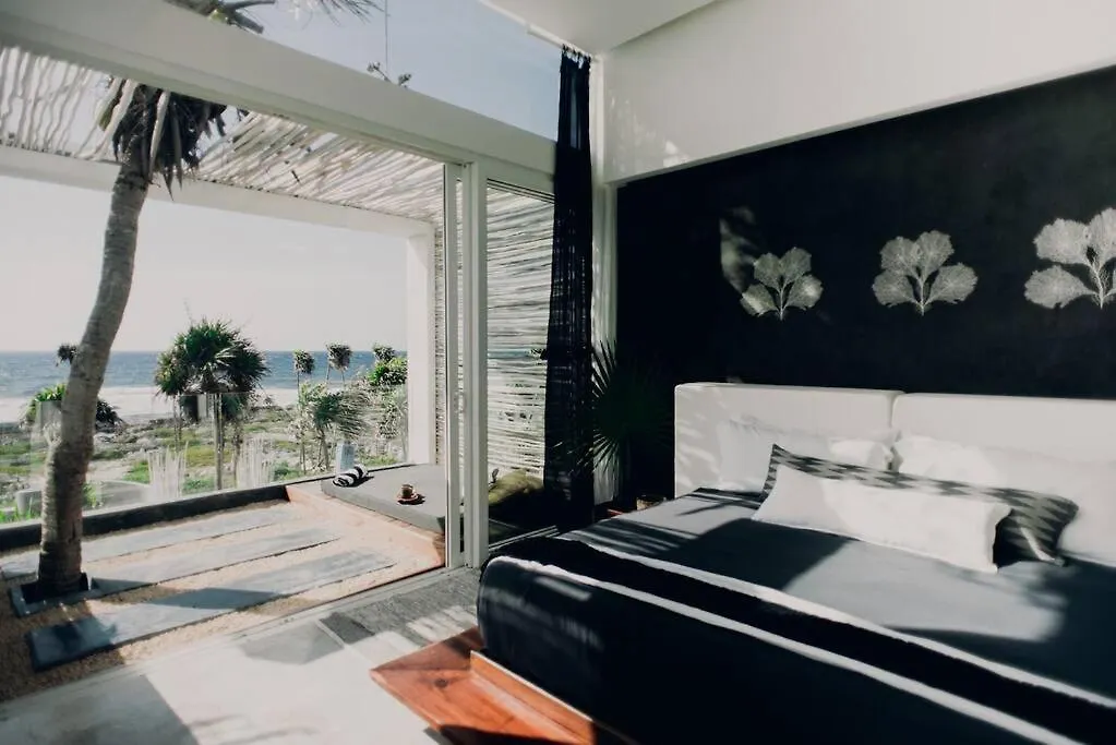 Tulum Beachfront Villa I'Ik