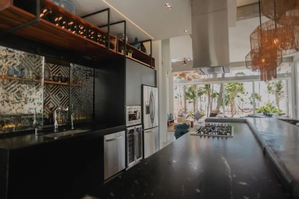 Tulum Beachfront Villa I'Ik