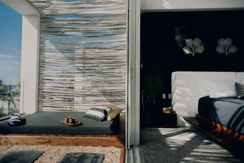 Tulum Beachfront Villa I'Ik