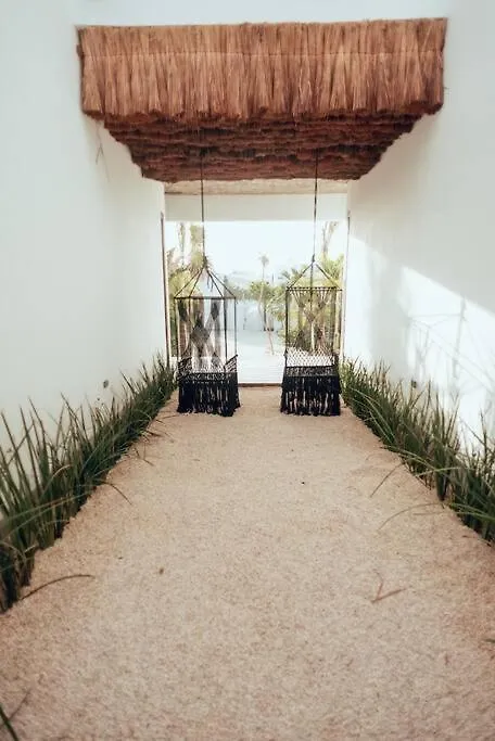 Tulum Beachfront Villa I'Ik 0*,